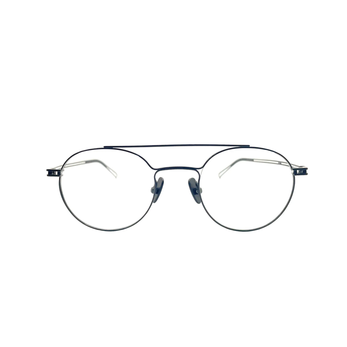 TRAD Eyewear Tokyoの『Ogma』：軽量チタンフレームで魅せる洗練のスタイル