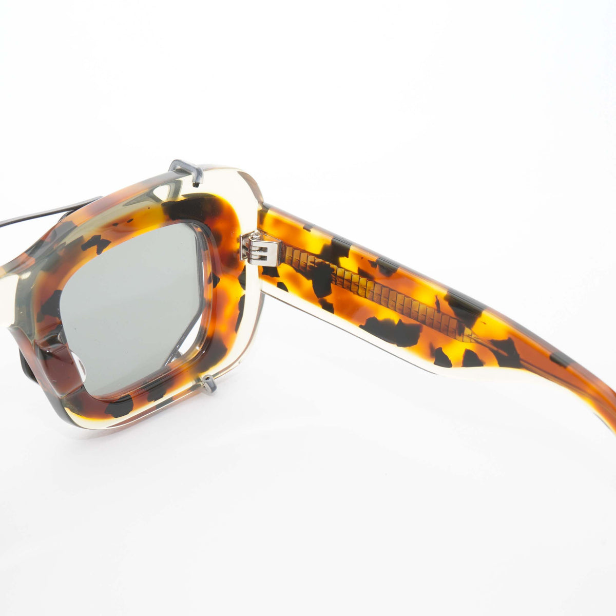 resonance_metronome_blast_sunglass