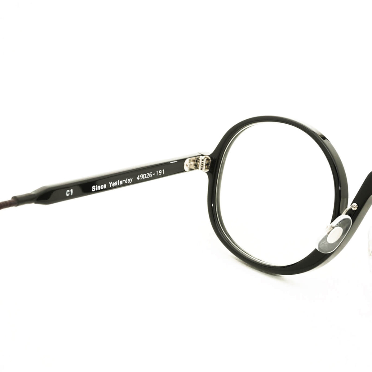 【アウトレット品】（METRONOME）Since Yesterday C2：MAT BLACK [ 大ぶりな丸型 / 縄手巻き / 度なし調光レンズ / チタン / レンズ交換可 ]